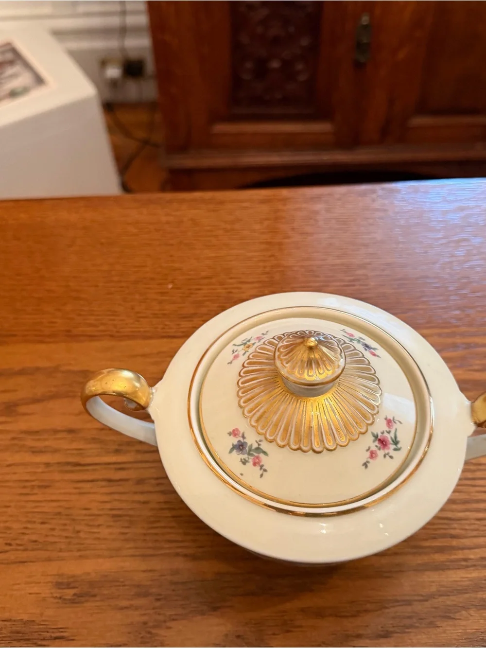 Classic Floral Porcelain Dinnerware Set - Cream with Multicolor Floral Motif